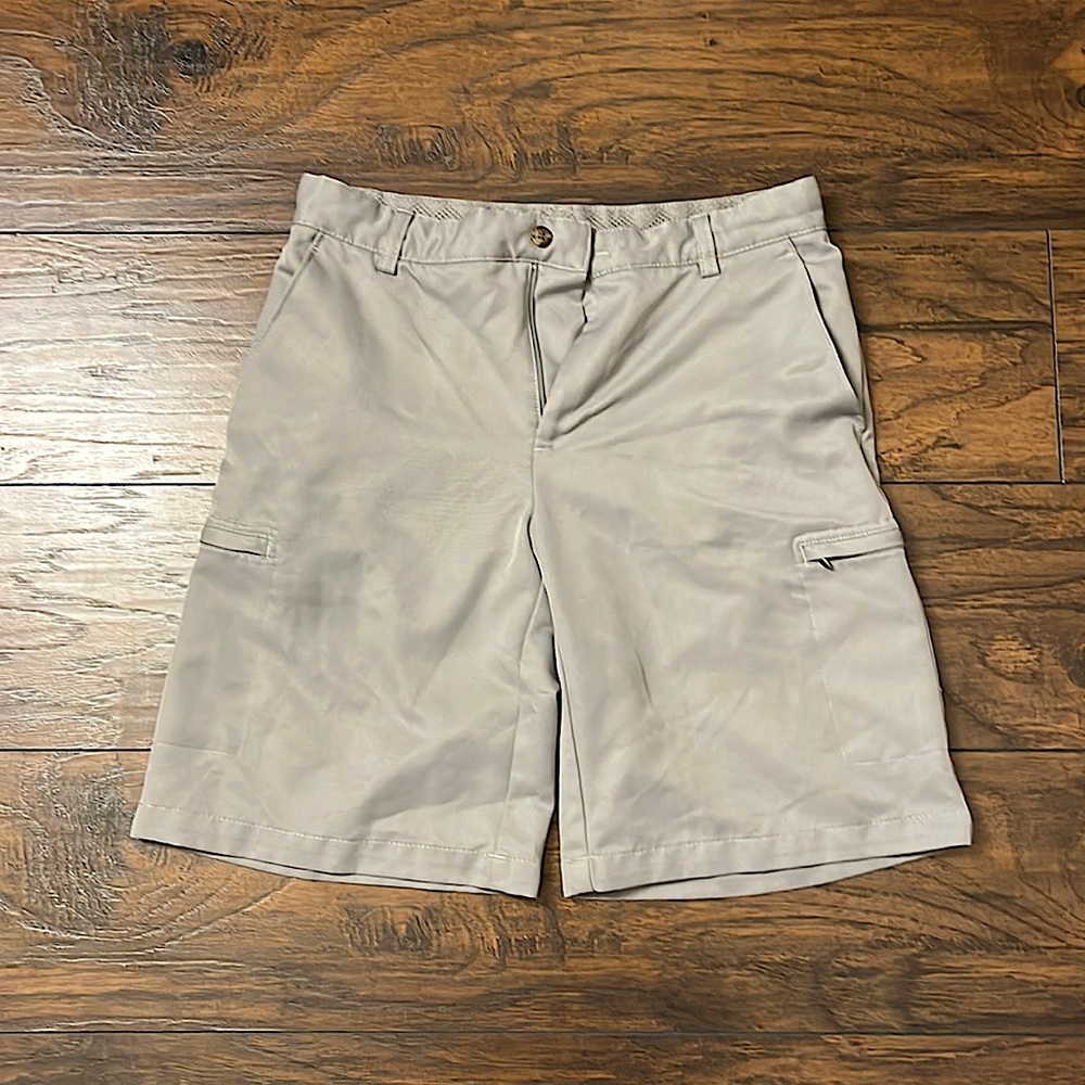 Izod Classic Silver Golf Shorts